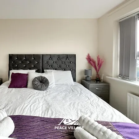 Ashton Co-Living - Private Room Self-Cater-3